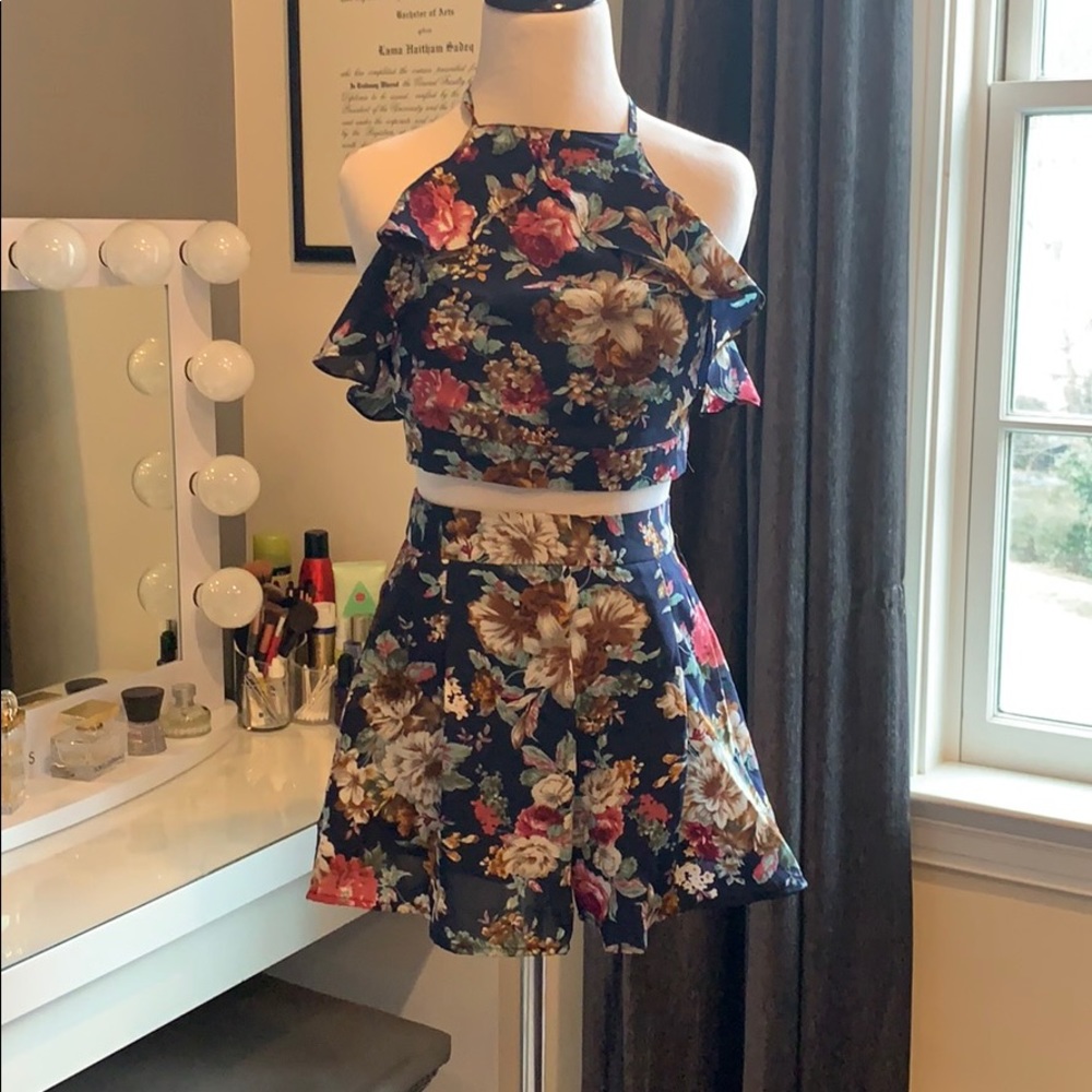 Two-piece set - skirt and top